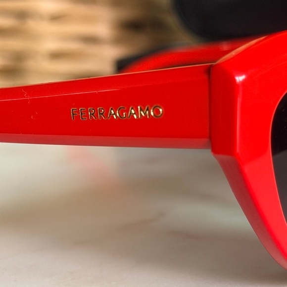 Salvatore Ferragamo Women's Cat Eye Sunglasses SF1103S 600 Red 55mm EUC case - Picture 7 of 10